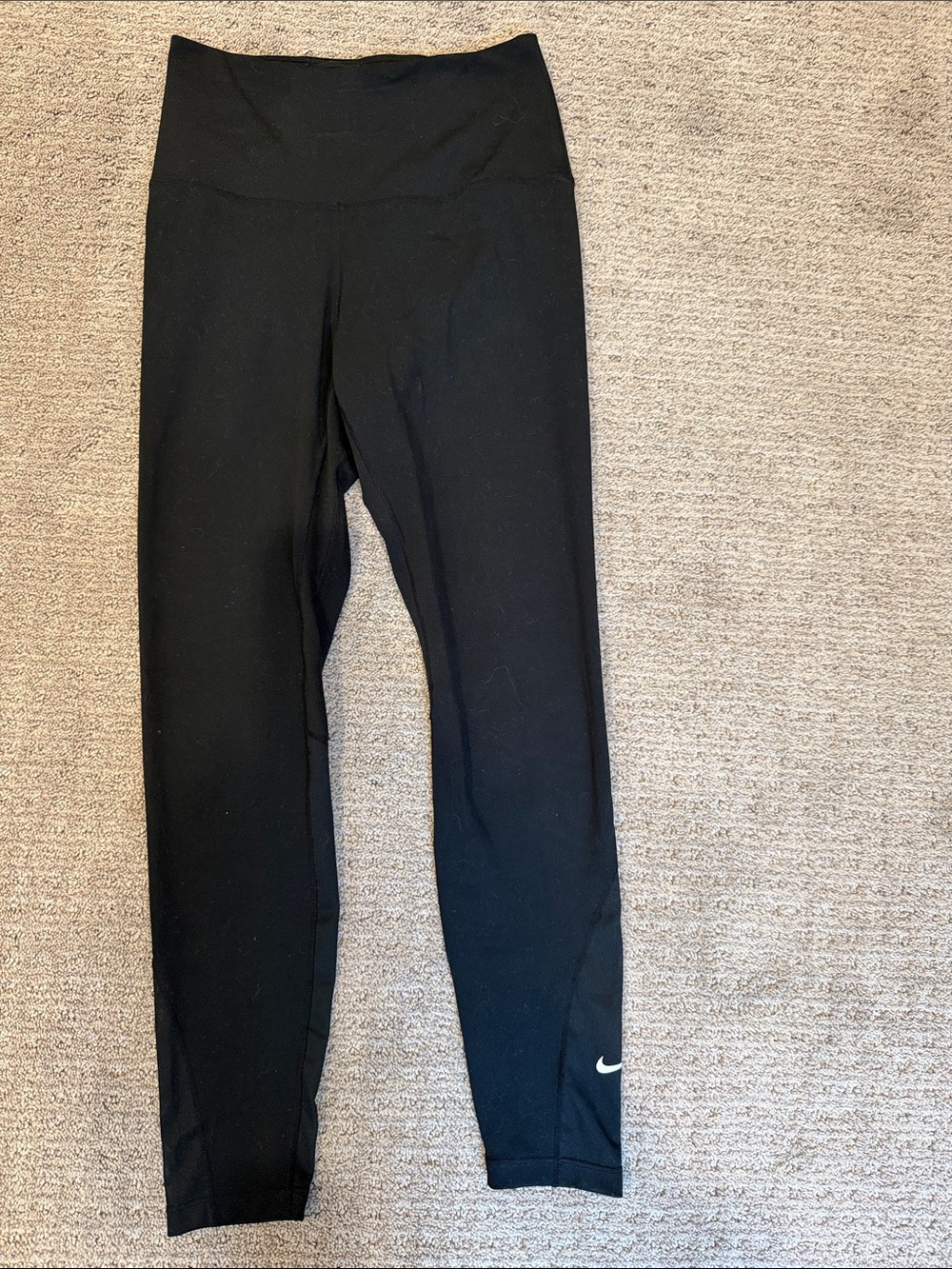 Nike Black High-Waist Women's Leggings with Swoosh